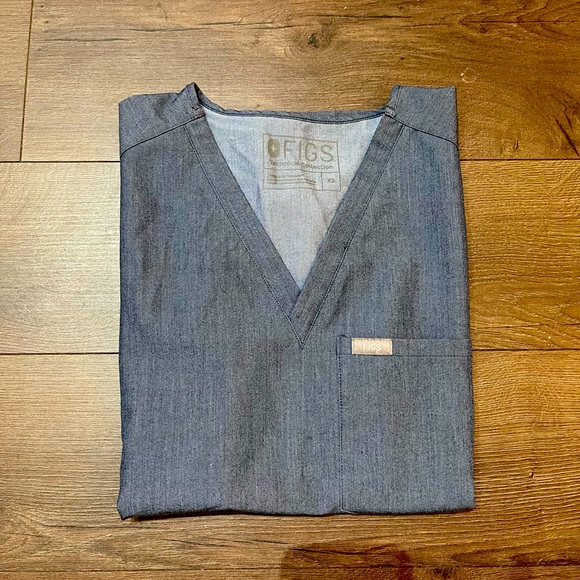 Figs Scrubs Heather Denim Catarina Top - Picture 1 of 1